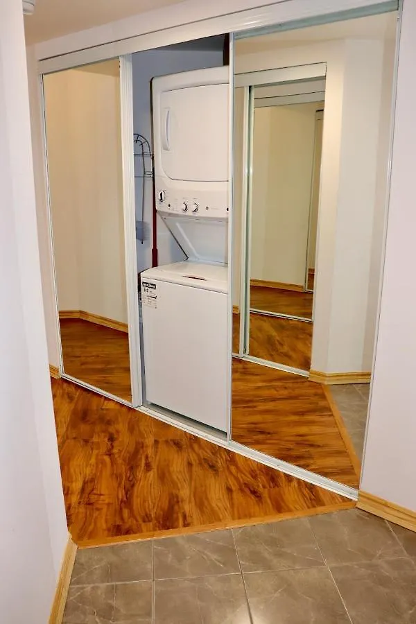 Apartment Apartment/2Bedrooms/2 Full Bathrooms/Free Parking Toronto