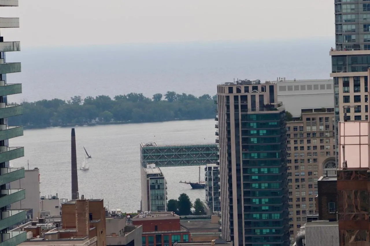 Apartment Apartment/2Bedrooms/2 Full Bathrooms/Free Parking Toronto