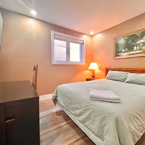  Habitación en casa particular Upgraded With Bath 7-min To Subway Near Downsview Rogers Stadium