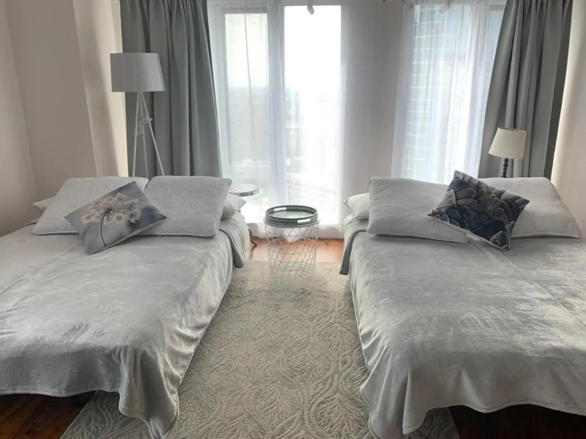 Apartment Apartment/2Bedrooms/2 Full Bathrooms/Free Parking Toronto Canada