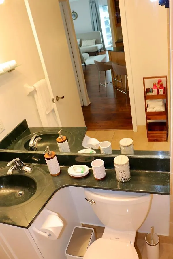 Apartment/2Bedrooms/2 Full Bathrooms/Free Parking Toronto 0*,